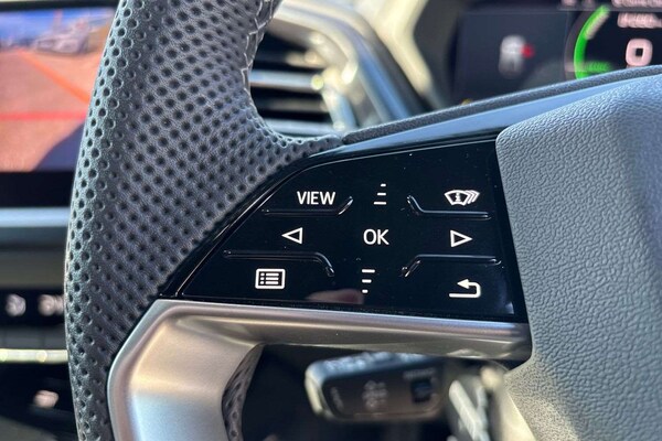 Used Audi Q4 e-tron 2025 for sale - 76063337: Photo 16