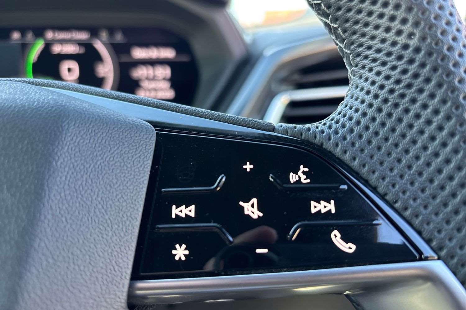 Used Audi Q4 e-tron 2025 for sale - 76063337: Photo 17