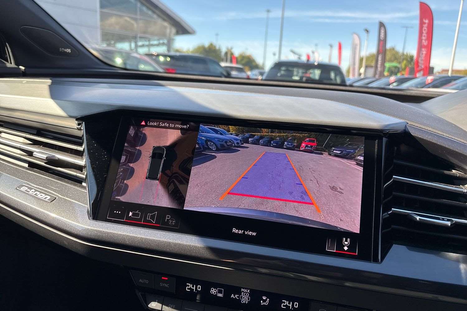 Used Audi Q4 e-tron 2025 for sale - 76063337: Photo 26