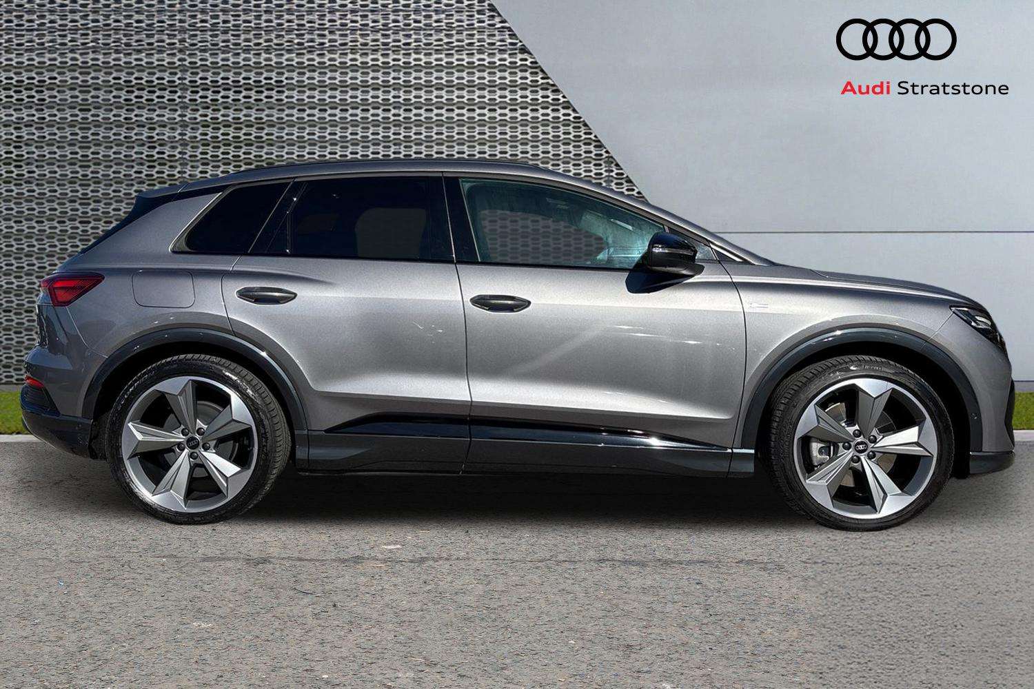 Used Audi Q4 e-tron 2025 for sale - 76063337: Photo 4