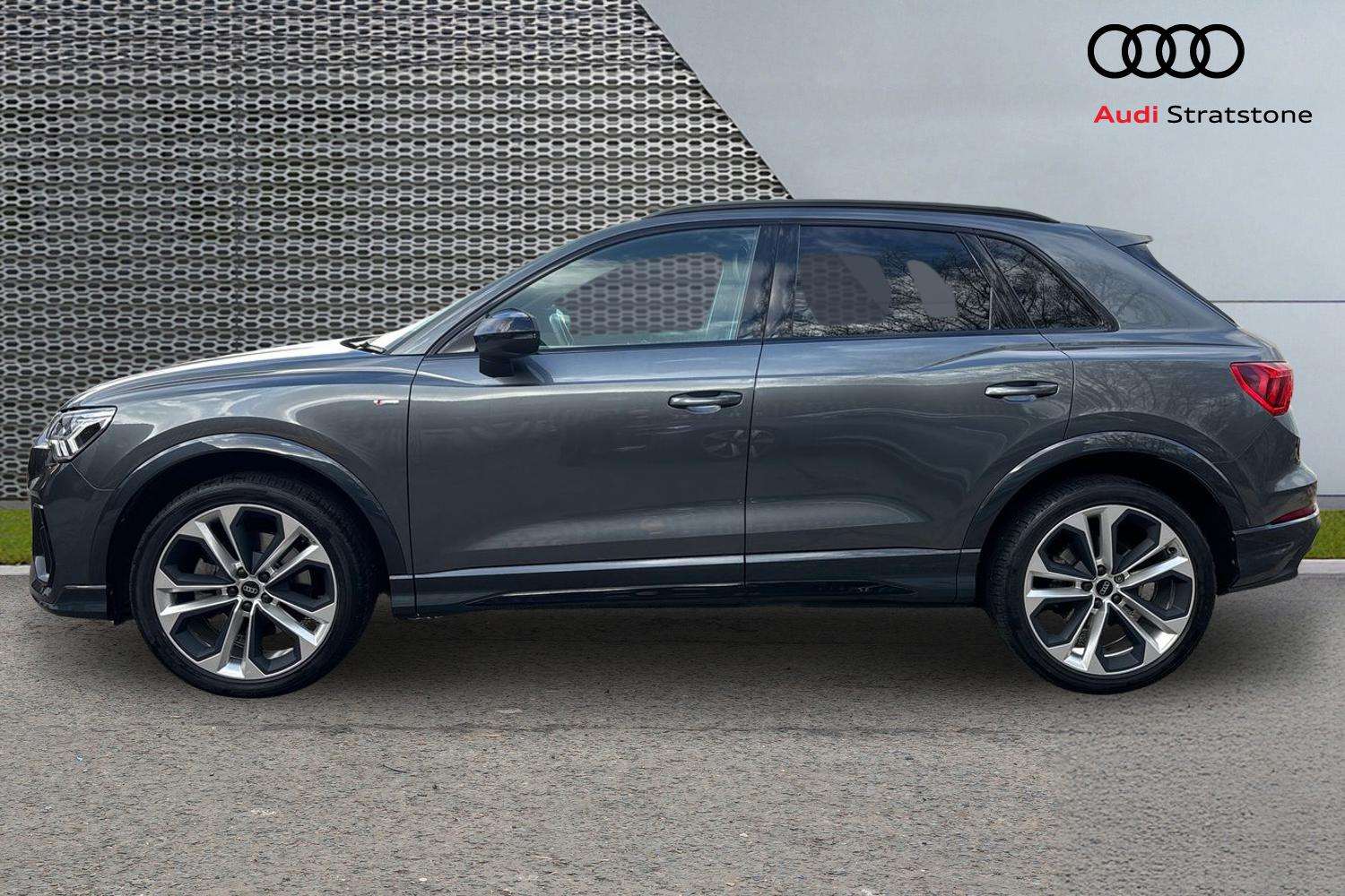 Used Audi Q3 2023 for sale - 78137504: Photo 8