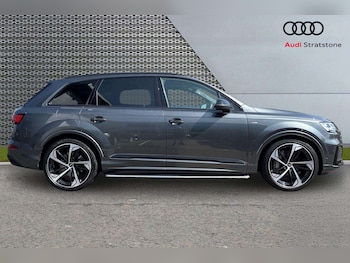 Used Audi Q7 2023 for sale - 79239355: Photo
