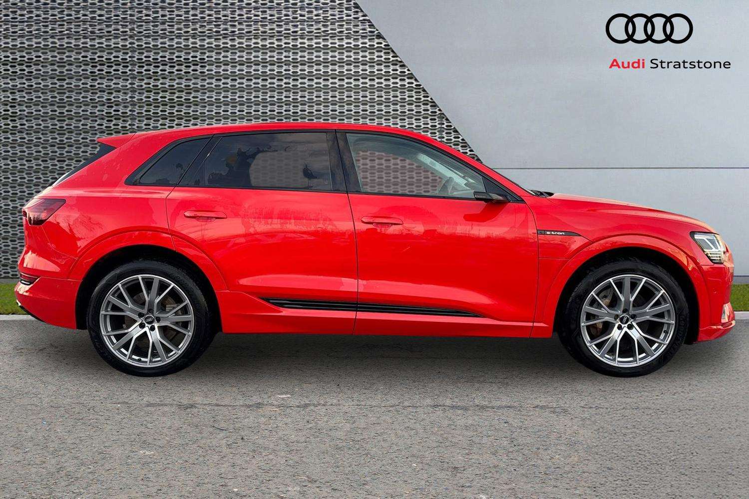 Used Audi e-tron 2019 for sale - 77051409: Photo 4