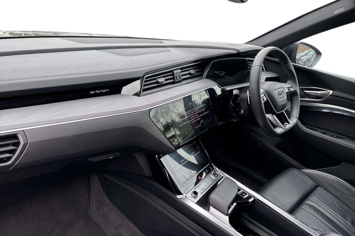 Used Audi Q8 2023 for sale - 78104520: Photo 2