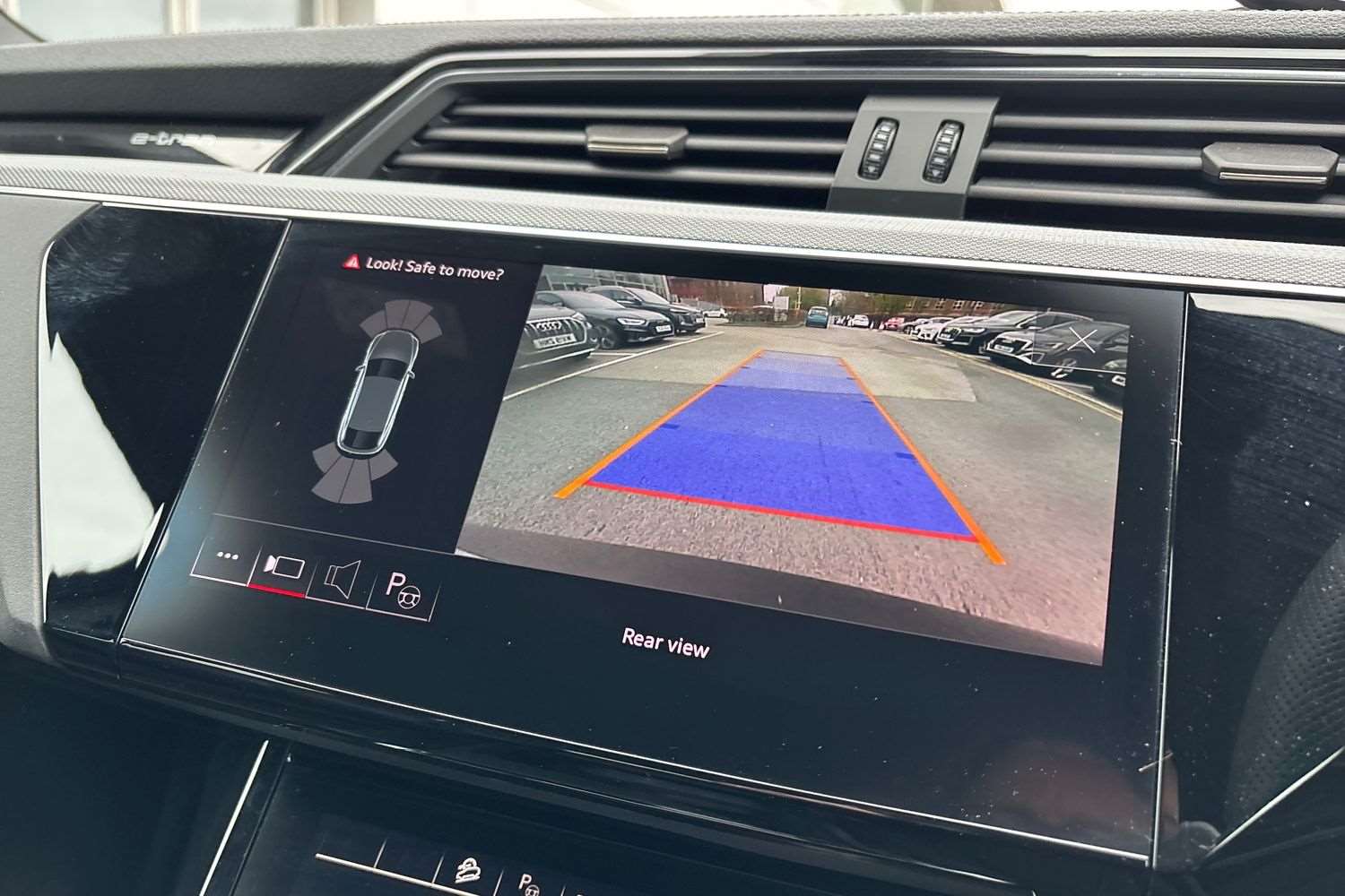 Used Audi Q8 2023 for sale - 78104520: Photo 26