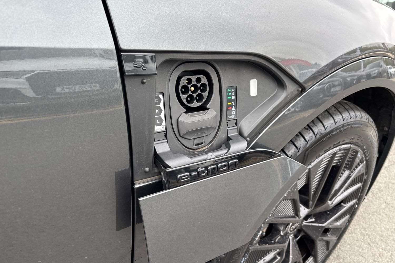 Used Audi Q8 2023 for sale - 78104520: Photo 35