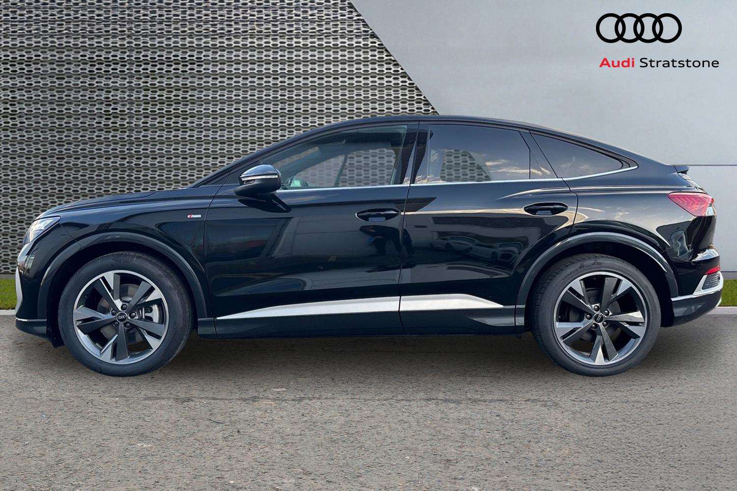 Used Audi Q4 e-tron 2025 for sale - 77206335: Photo 8
