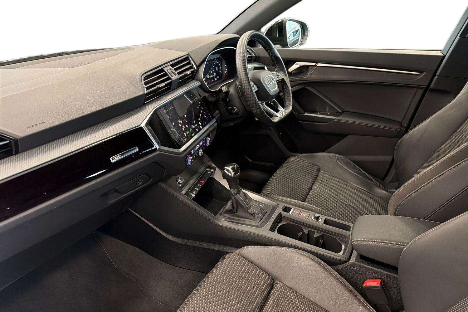 Used Audi Q3 2022 for sale - 77443520: Photo 2