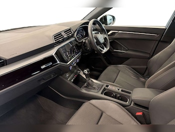 Used Audi Q3 2022 for sale - 77443520: Photo