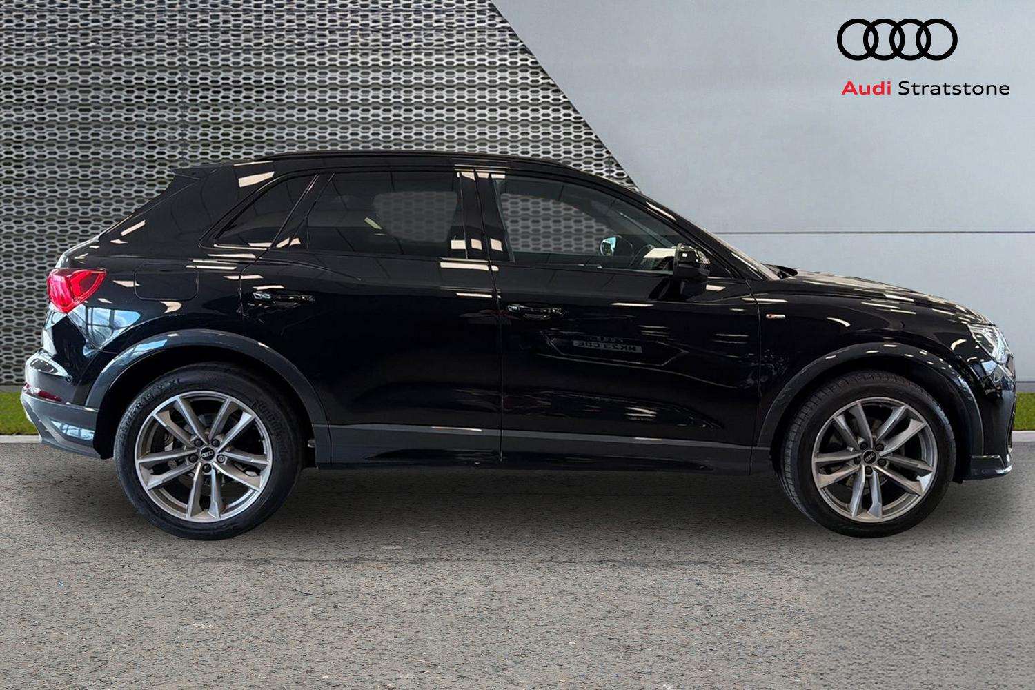 Used Audi Q3 2022 for sale - 77443520: Photo 4