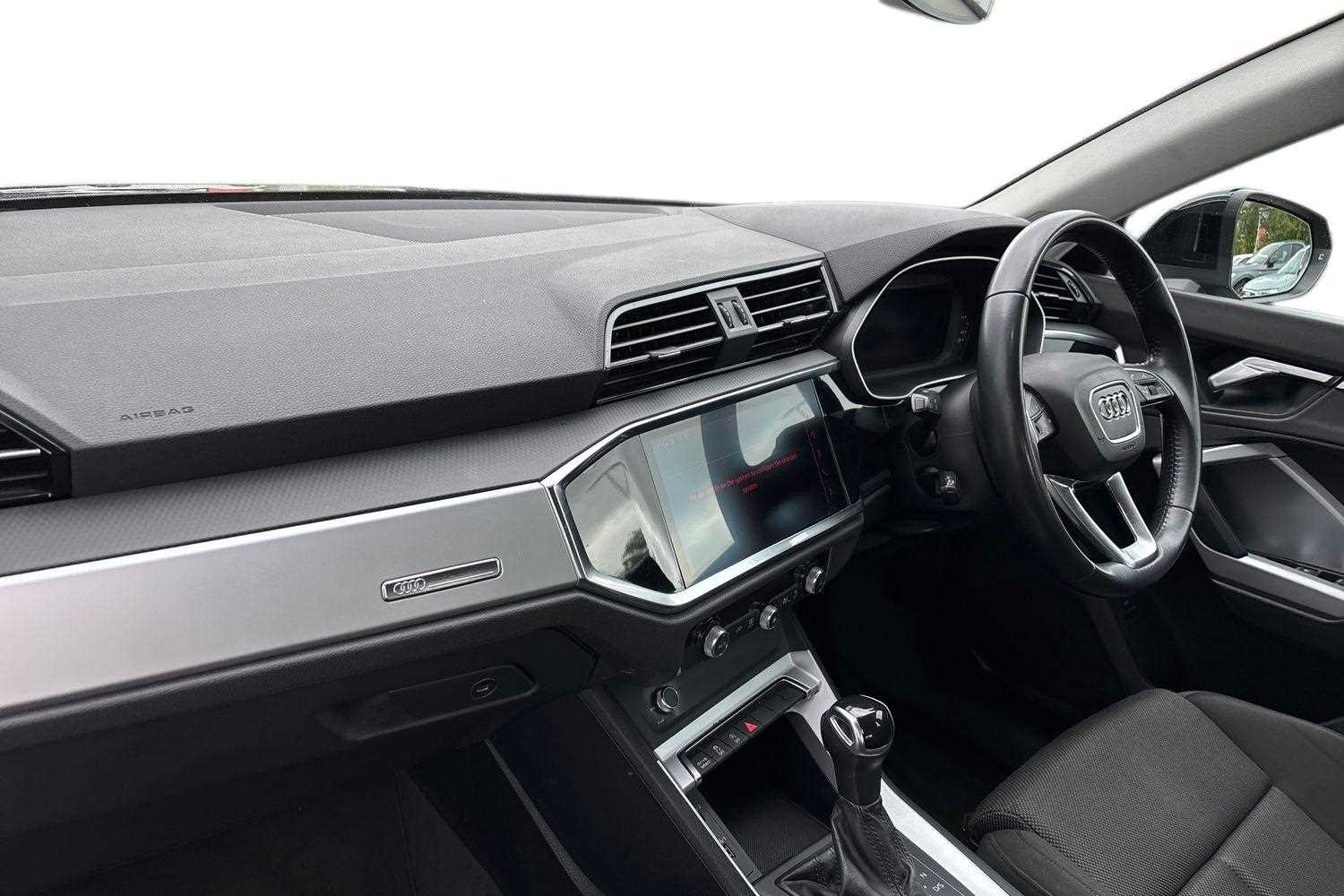Used Audi Q3 2019 for sale - 76192084: Photo 2