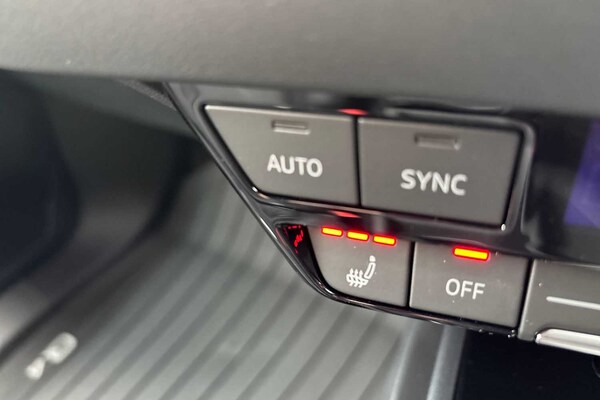 Used Audi Q4 e-tron 2025 for sale - 75711021: Photo 16