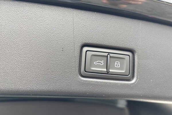 Used Audi Q4 e-tron 2025 for sale - 75711021: Photo 35