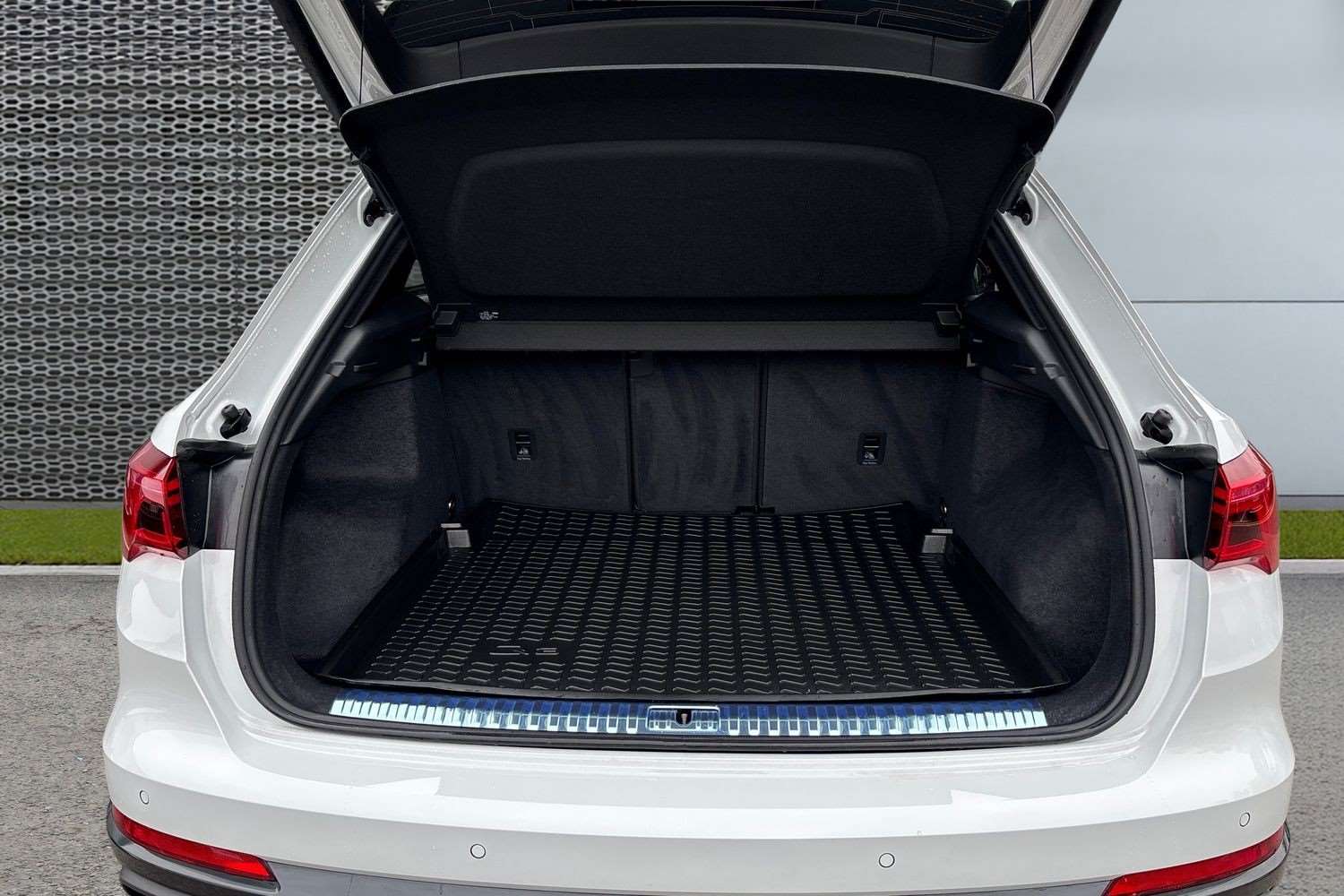 Used Audi Q3 2025 for sale - 76310708: Photo 13