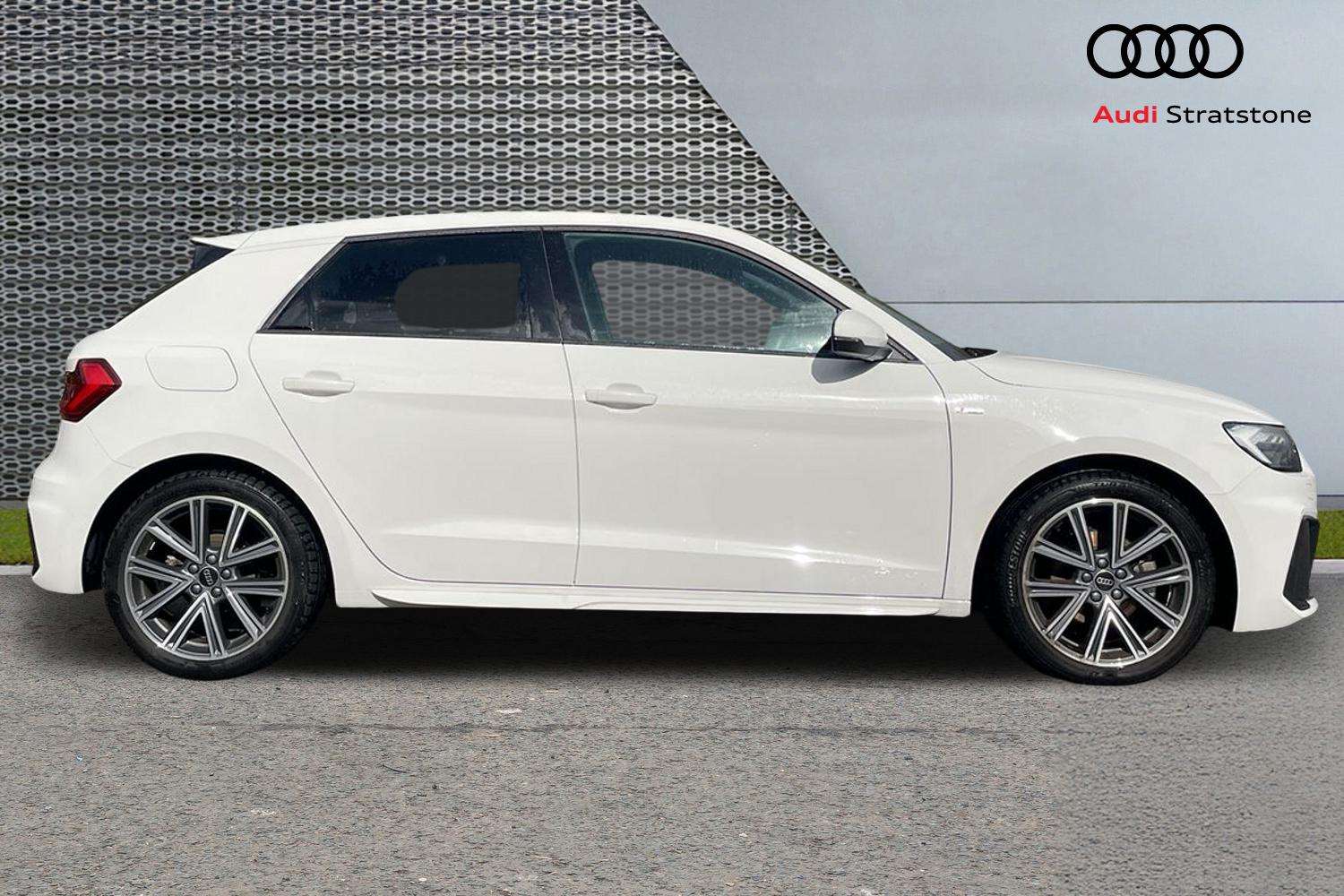 Used Audi A1 2023 for sale - 77178967: Photo 4