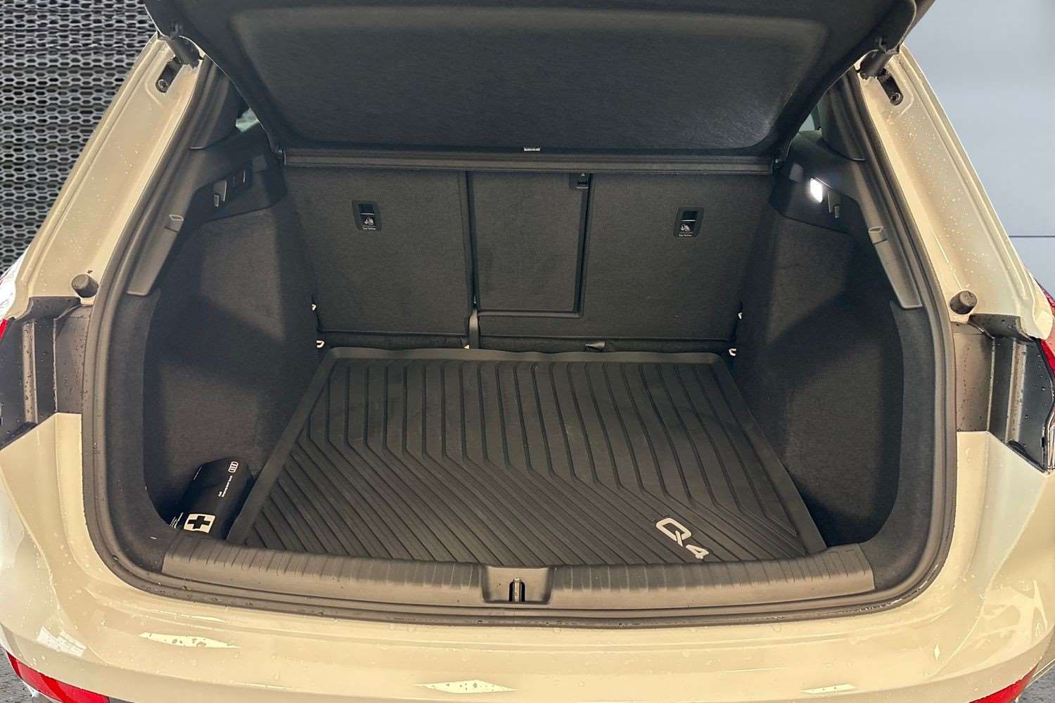 Used Audi Q4 e-tron 2025 for sale - 76141516: Photo 13