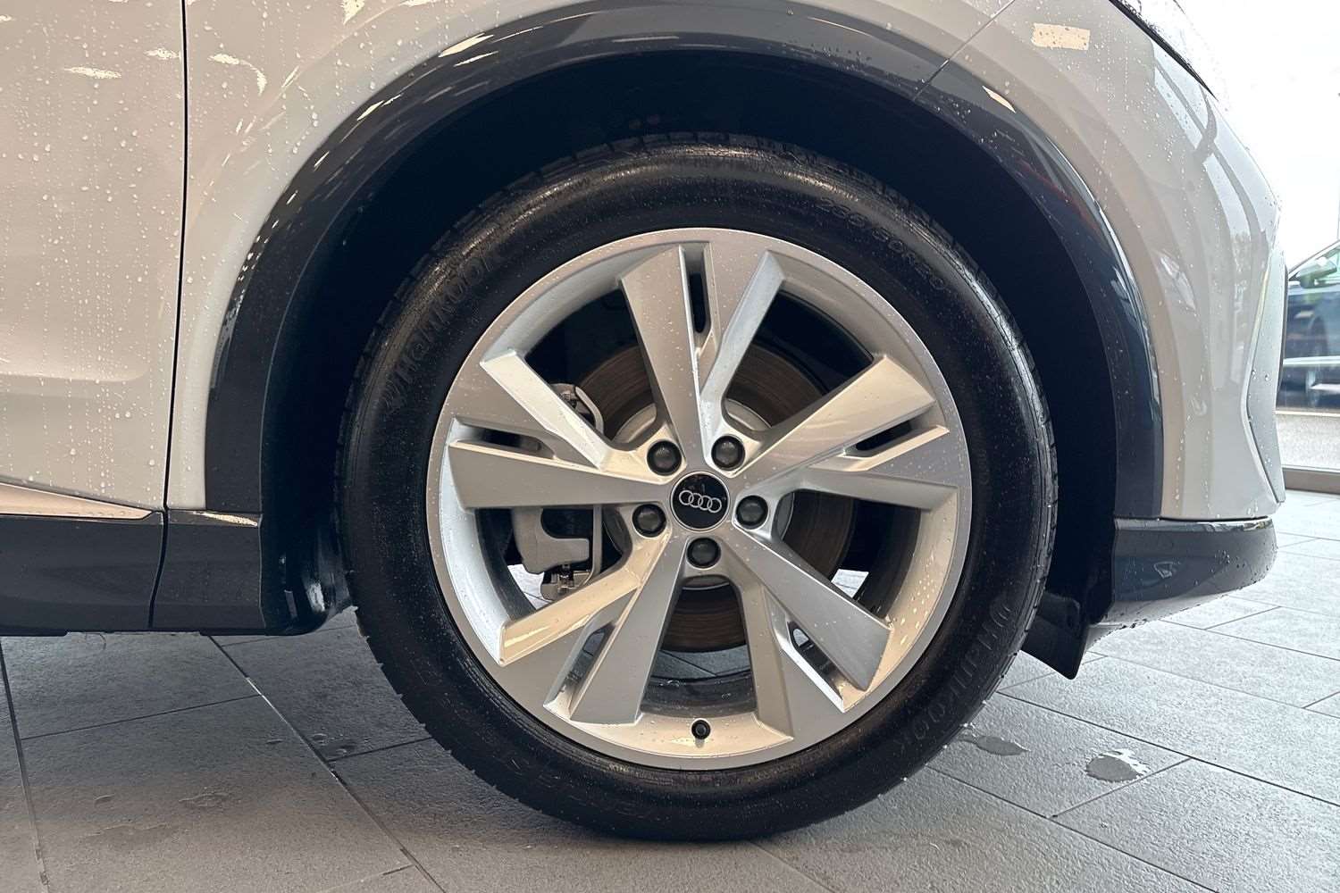 Used Audi Q4 e-tron 2025 for sale - 76141516: Photo 5