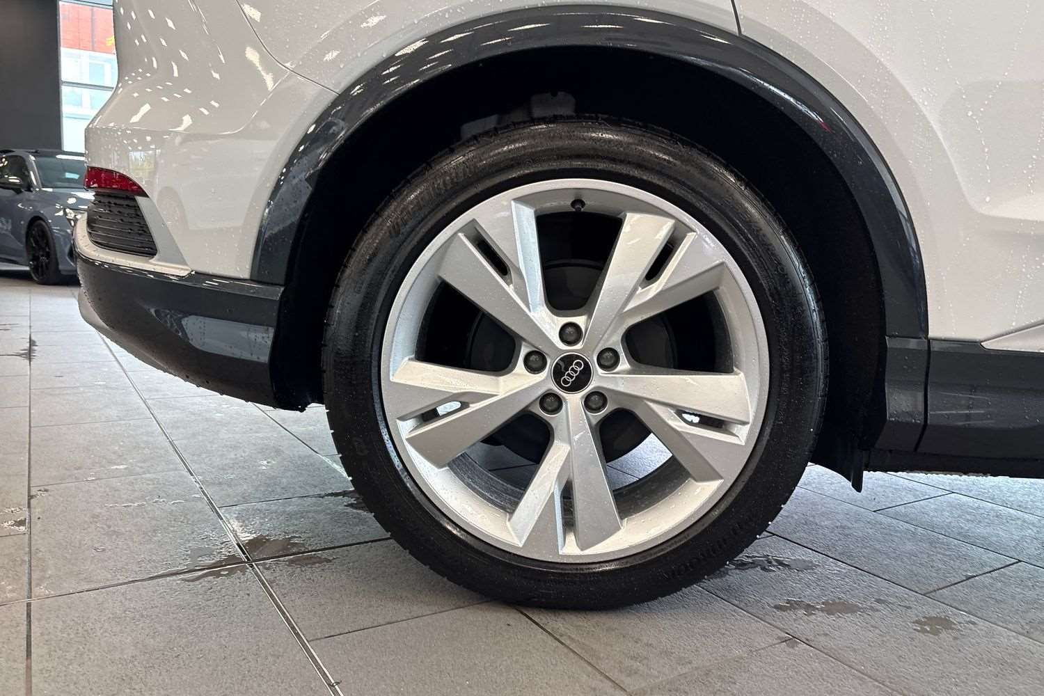 Used Audi Q4 e-tron 2025 for sale - 76141516: Photo 9