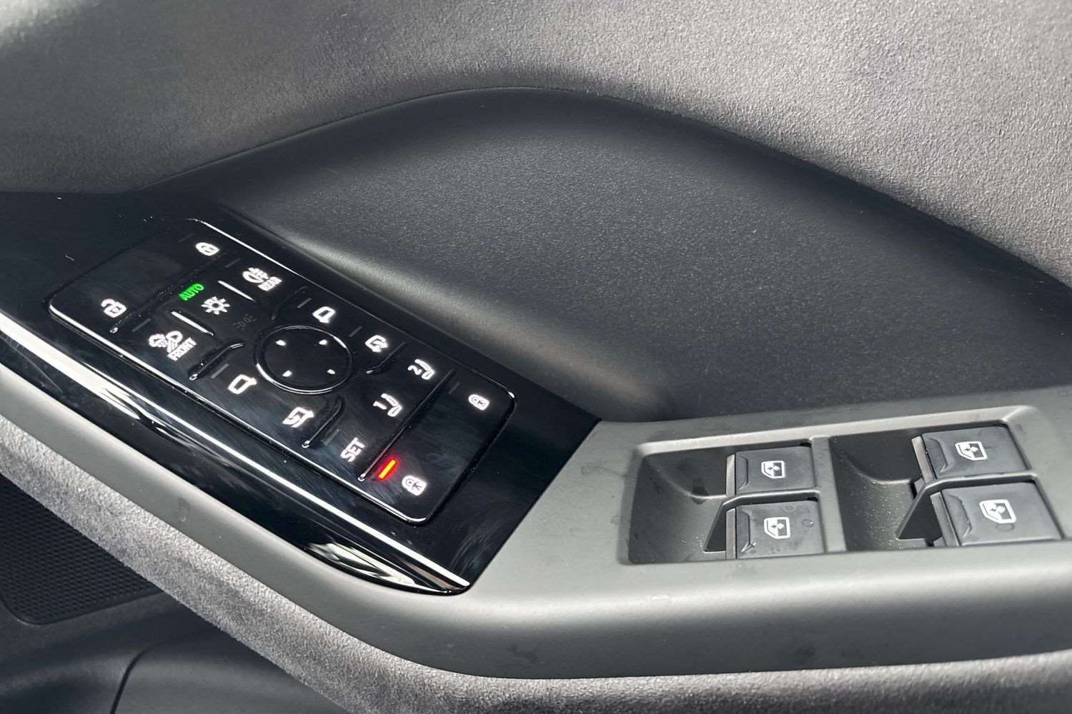 Used Audi Q6 e-tron 2025 for sale - 76488187: Photo 14