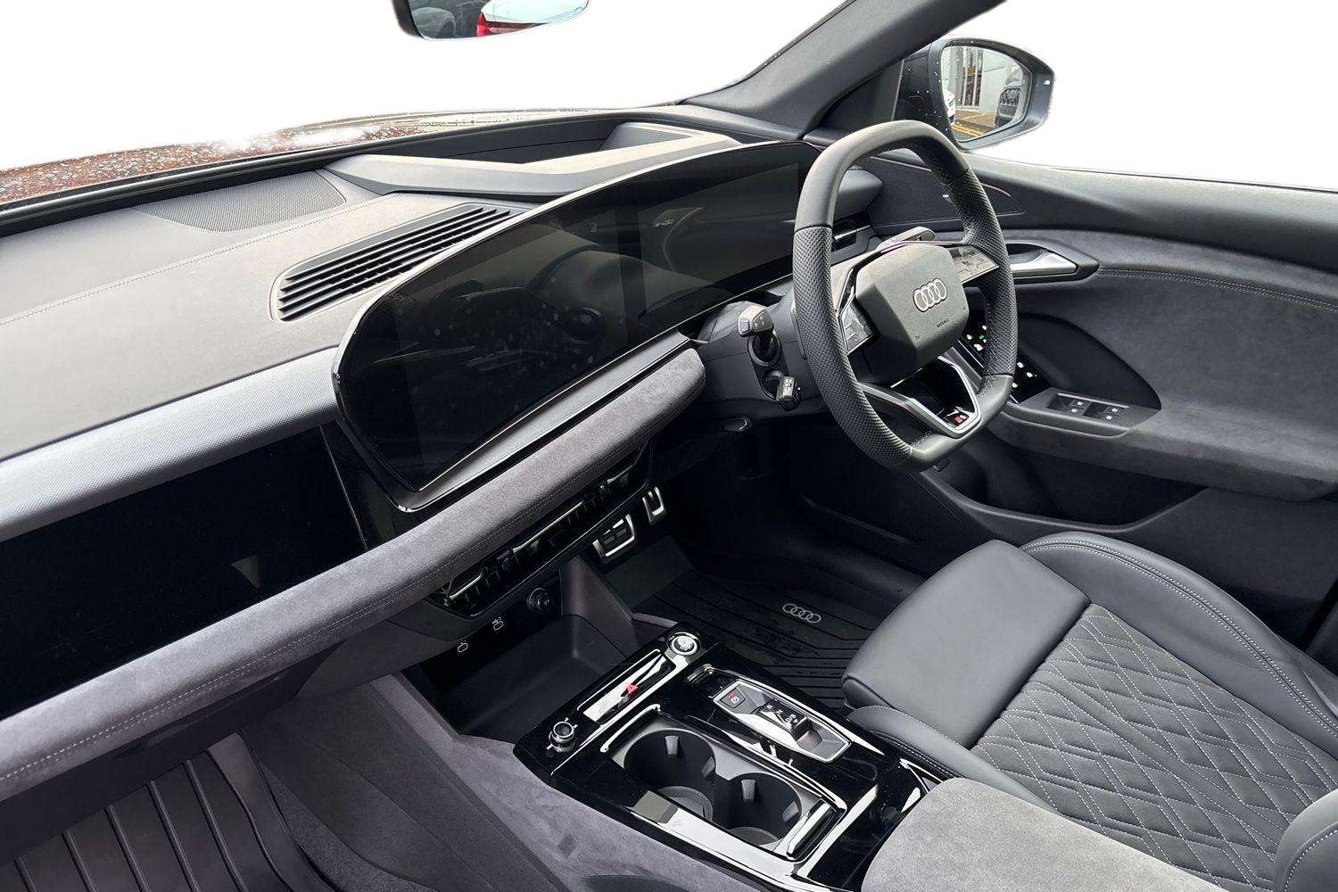 Used Audi Q6 e-tron 2025 for sale - 76488187: Photo 2