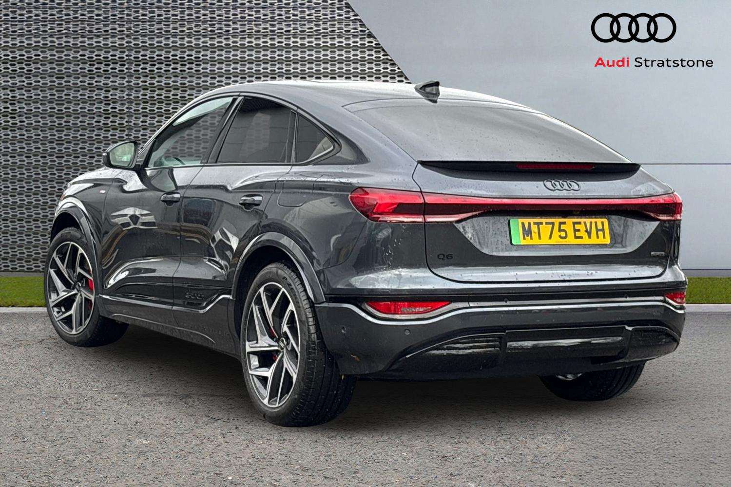 Used Audi Q6 e-tron 2025 for sale - 76488187: Photo 3