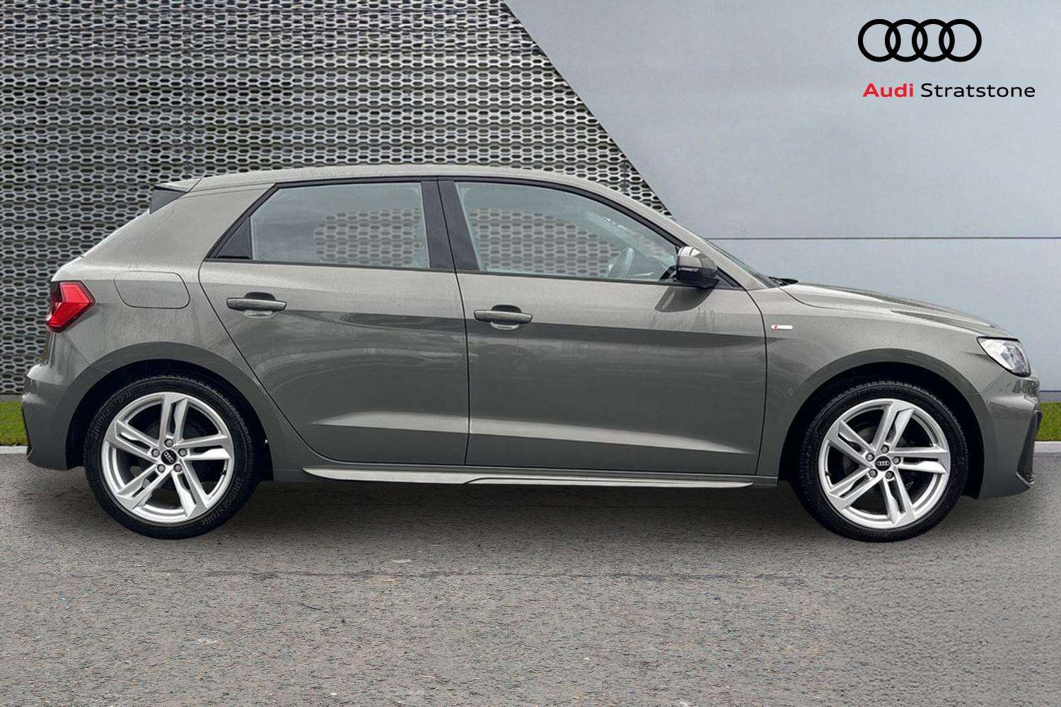 Used Audi A1 2023 for sale - 76842955: Photo 4