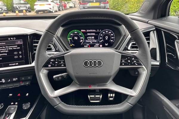 Used Audi Q4 e-tron 2025 for sale - 76075499: Photo 17