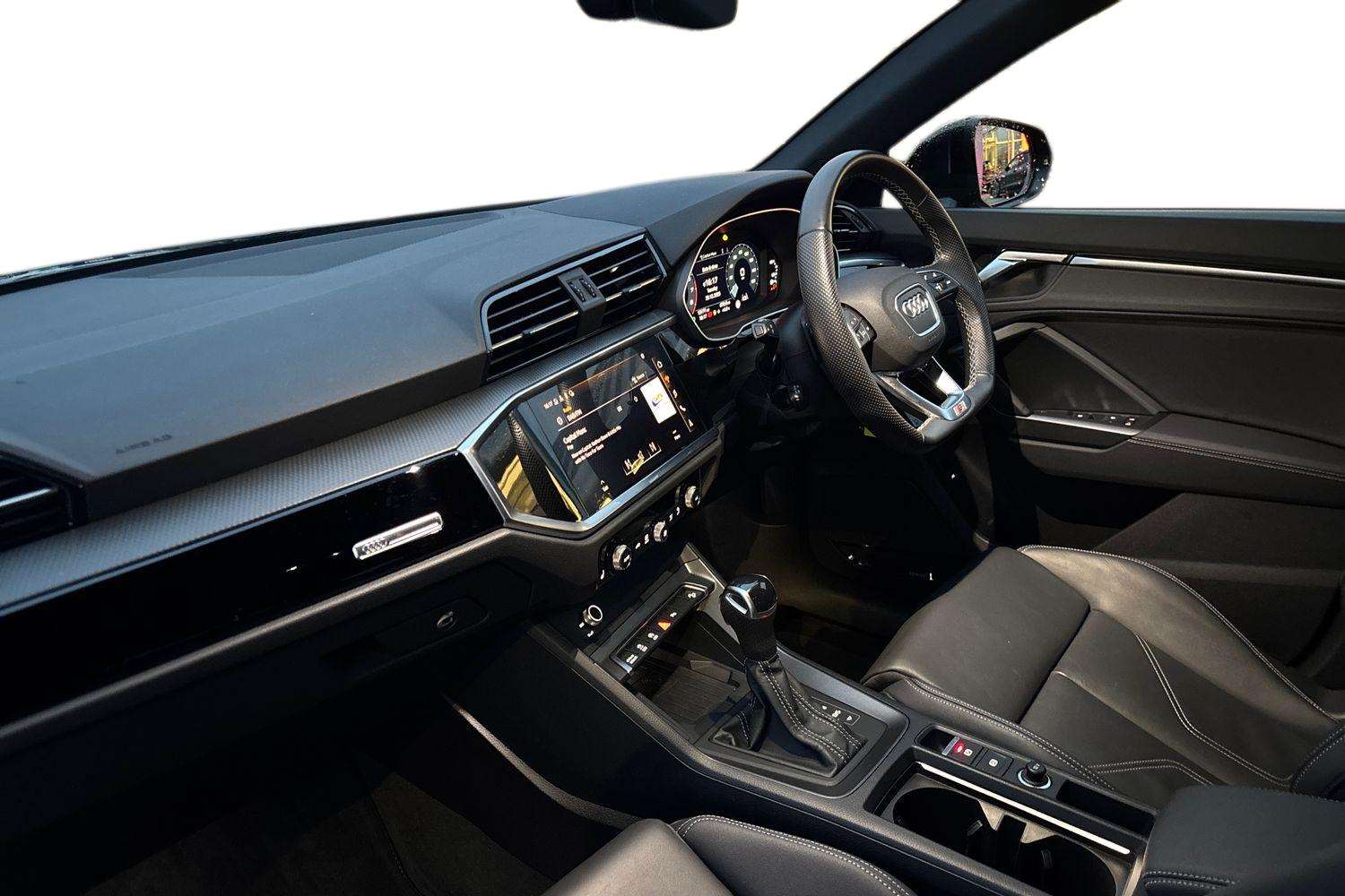 Used Audi Q3 2024 for sale - 77178812: Photo 2