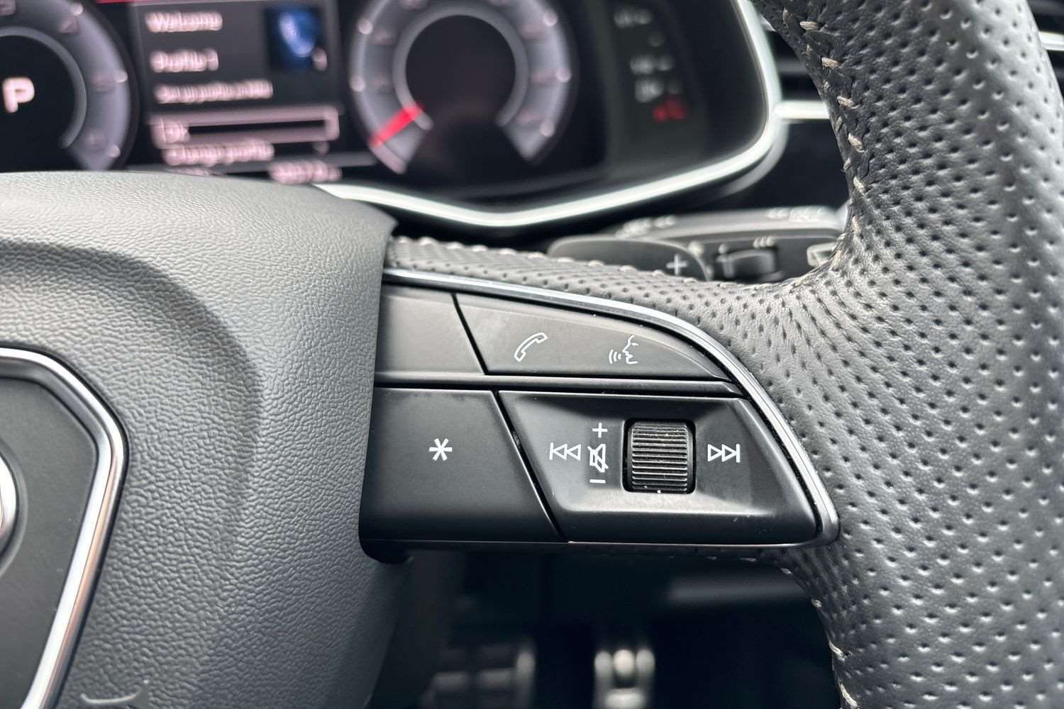 Used Audi Q8 2020 for sale - 77913686: Photo 17