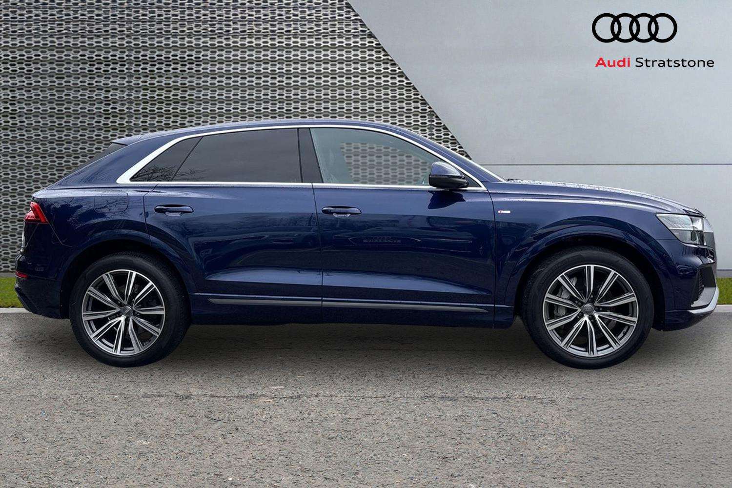 Used Audi Q8 2020 for sale - 77913686: Photo 4