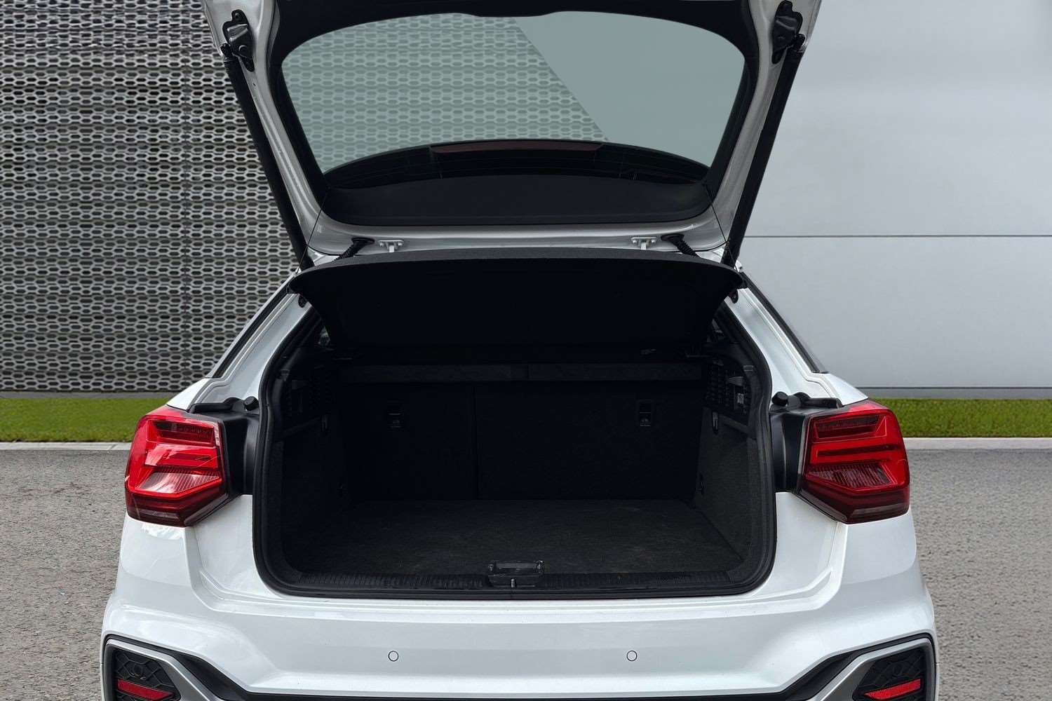 Used Audi Q2 for sale - 77862523: Photo 13