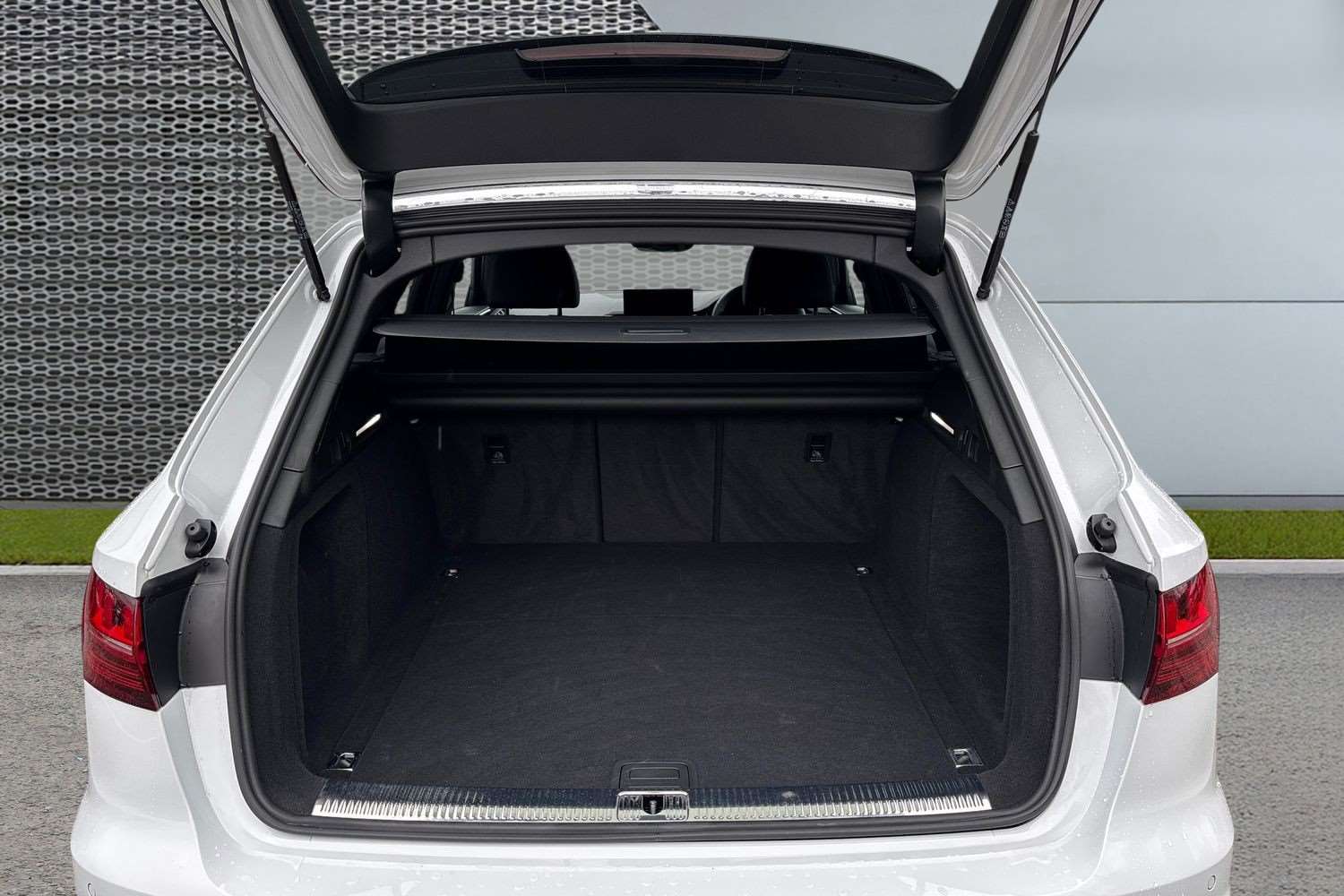 Used Audi A4 2023 for sale - 78104544: Photo 13