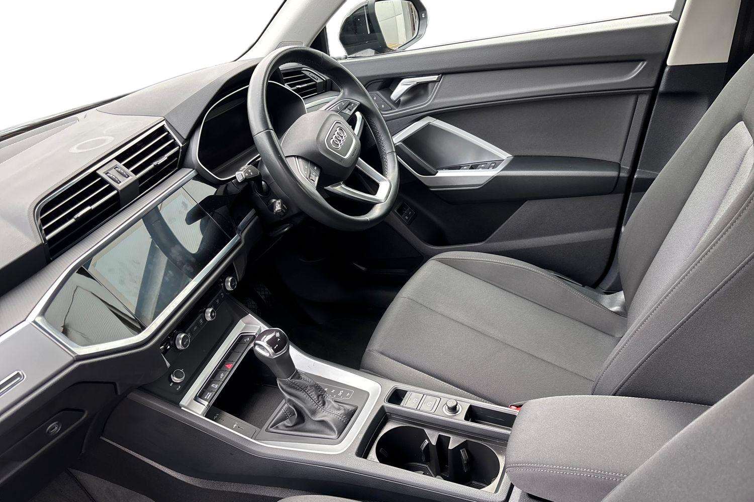 Used Audi Q3 2021 for sale - 76205220: Photo 2