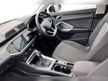 Used Audi Q3 2021 for sale - 76205220: Photo