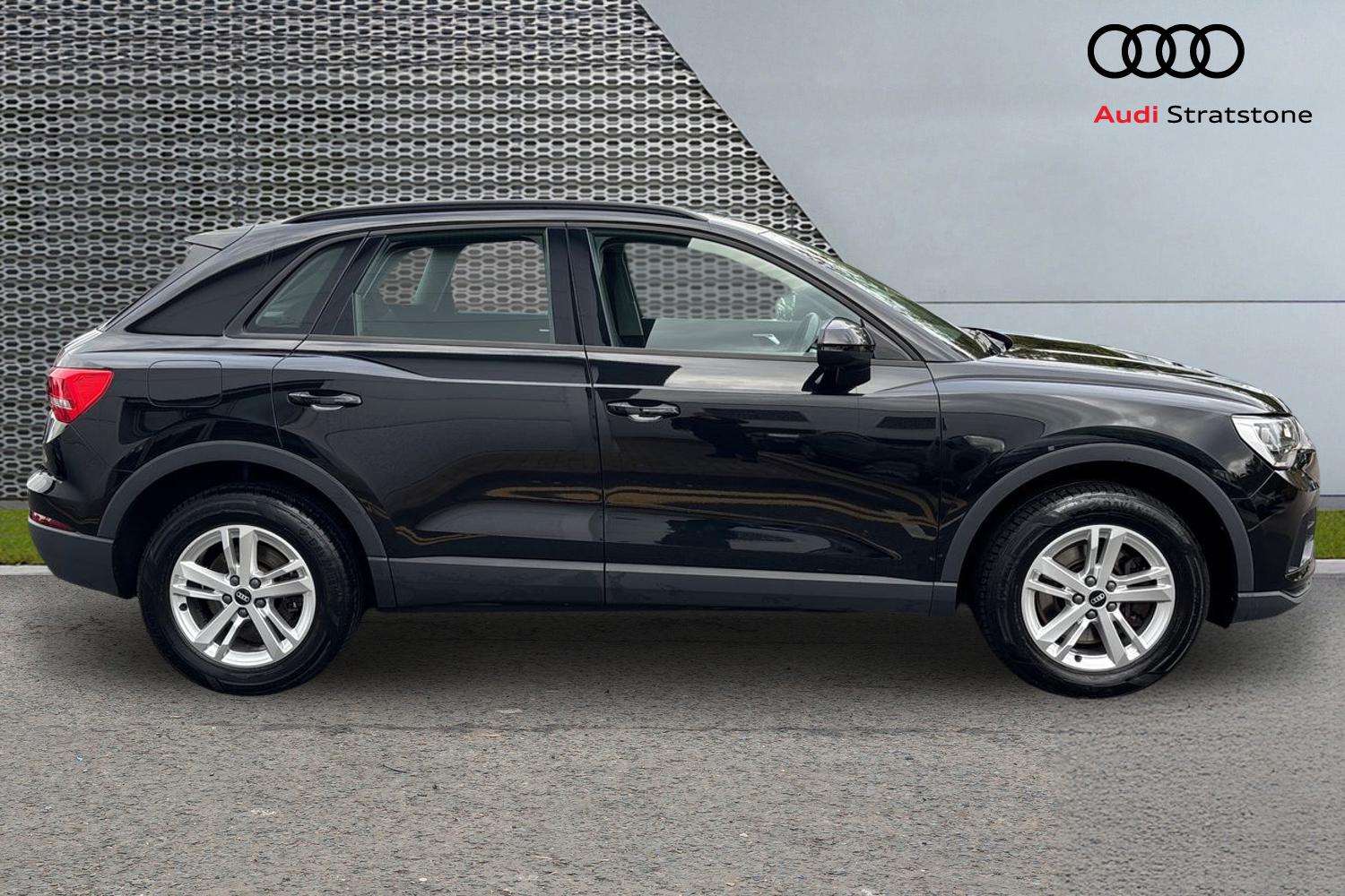 Used Audi Q3 2021 for sale - 76205220: Photo 4