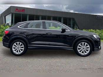 Used Audi Q3 2023 for sale - 75861128: Photo