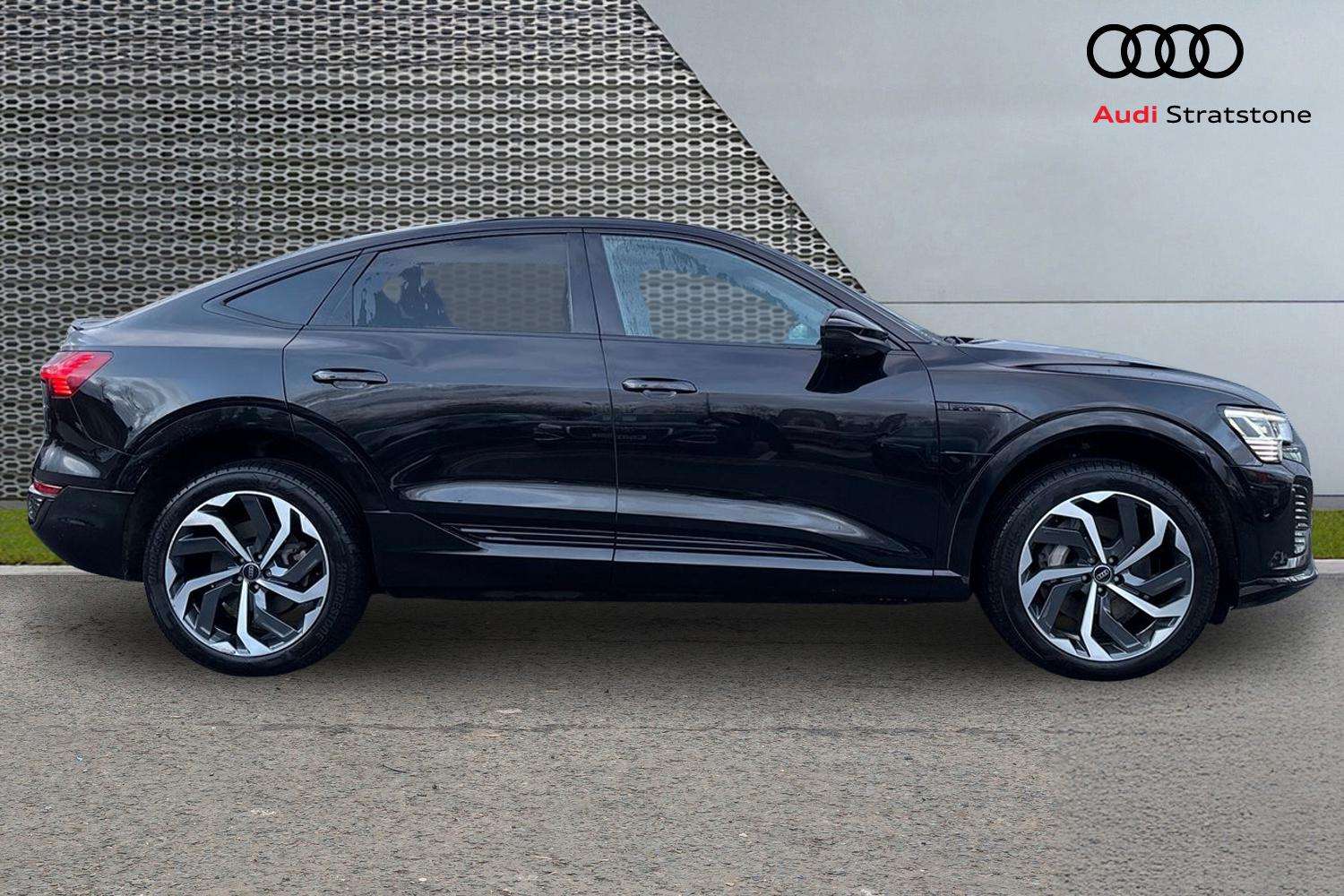 Used Audi Q8 2024 for sale - 77308283: Photo 4