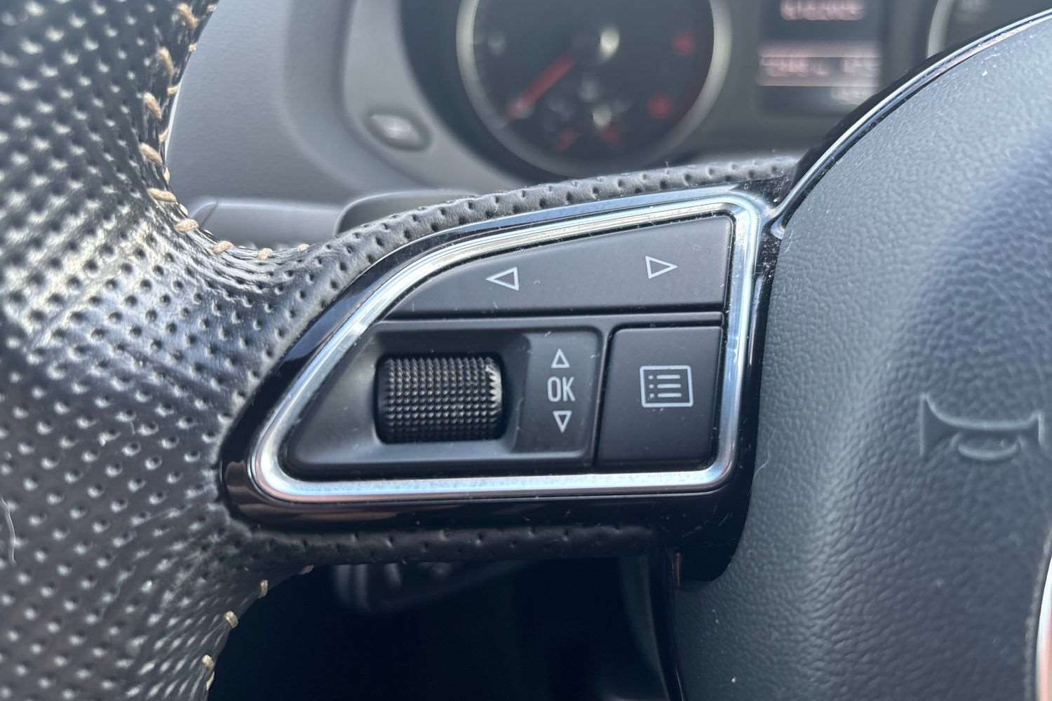 Used Audi Q3 2016 for sale - 76928953: Photo 16