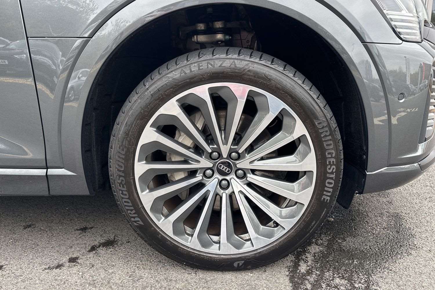 Used Audi Q8 2024 for sale - 76286428: Photo 5