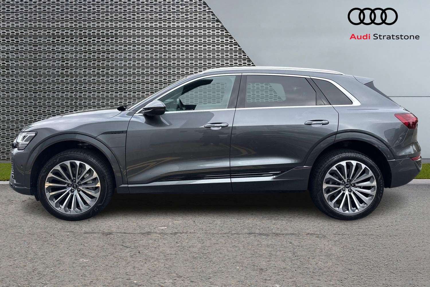 Used Audi Q8 2024 for sale - 76286428: Photo 8