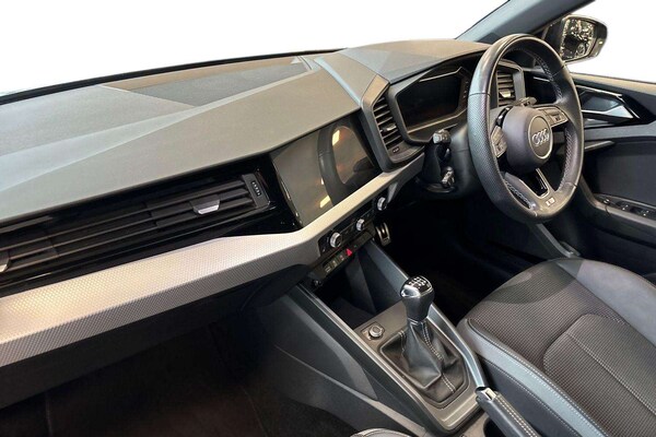 Used Audi A1 2023 for sale - 76262425: Photo 2