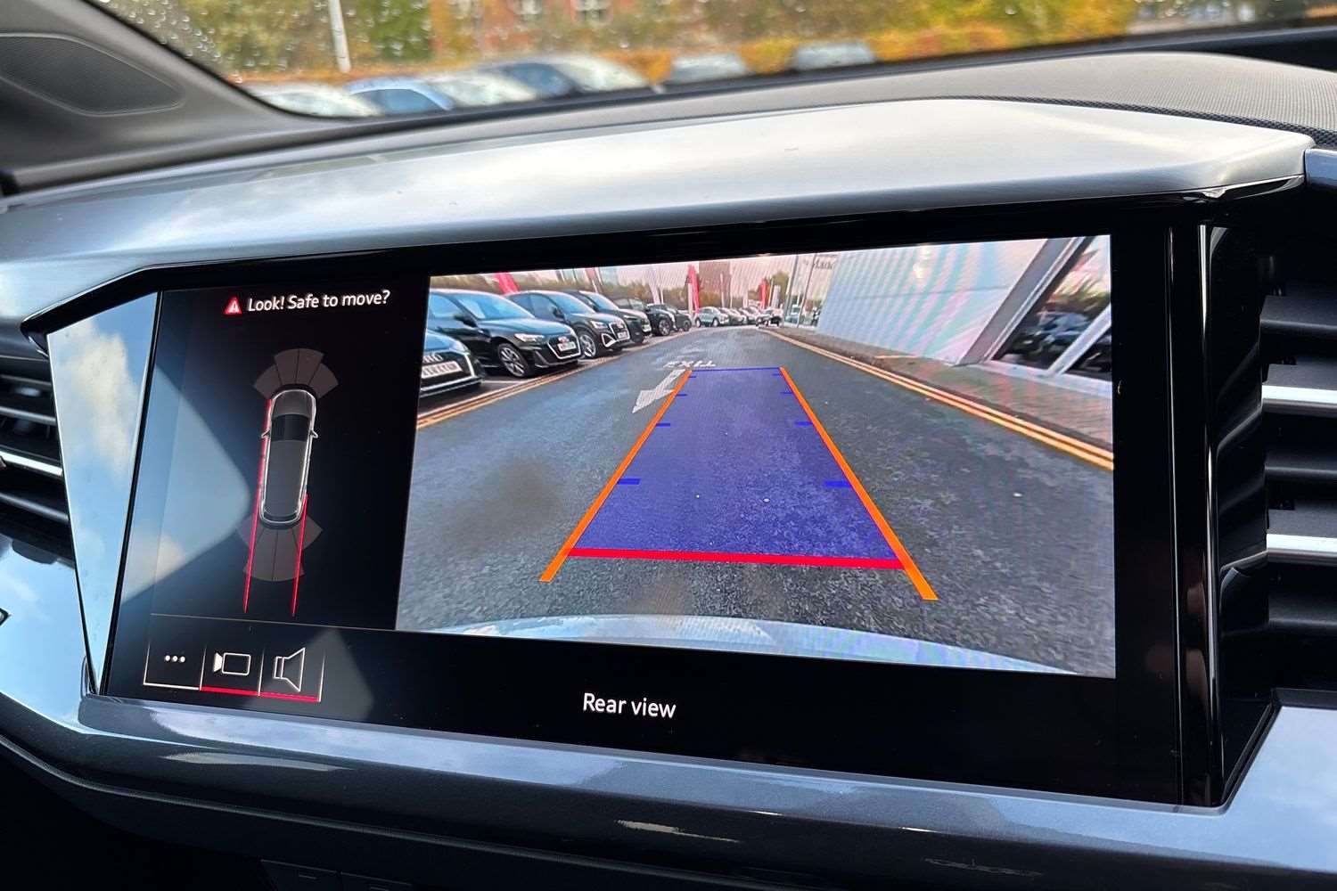 Used Audi Q4 e-tron 2025 for sale - 76411360: Photo 26