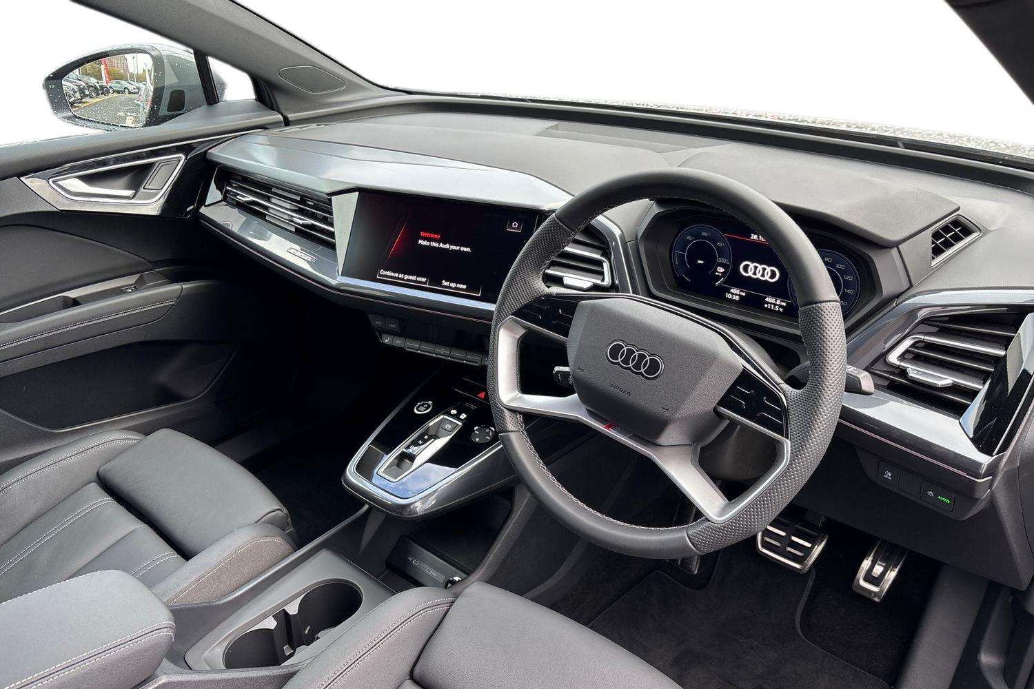 Used Audi Q4 e-tron 2025 for sale - 76411360: Photo 6