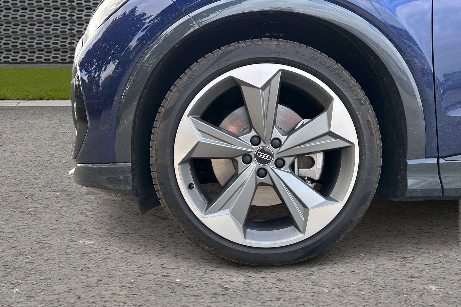 Used Audi Q4 e-tron 2025 for sale - 76063449: Photo 11