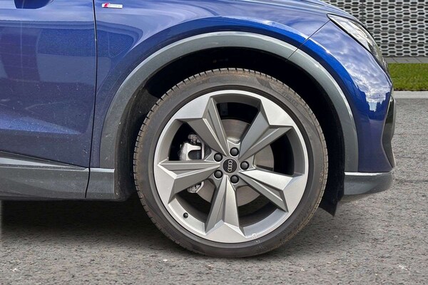 Used Audi Q4 e-tron 2025 for sale - 76063449: Photo 5