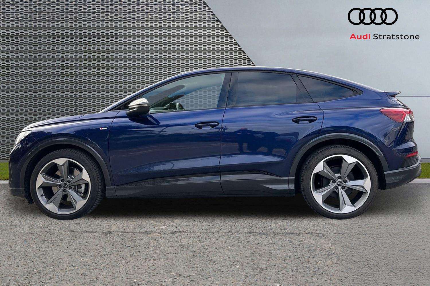 Used Audi Q4 e-tron 2025 for sale - 76063449: Photo 8