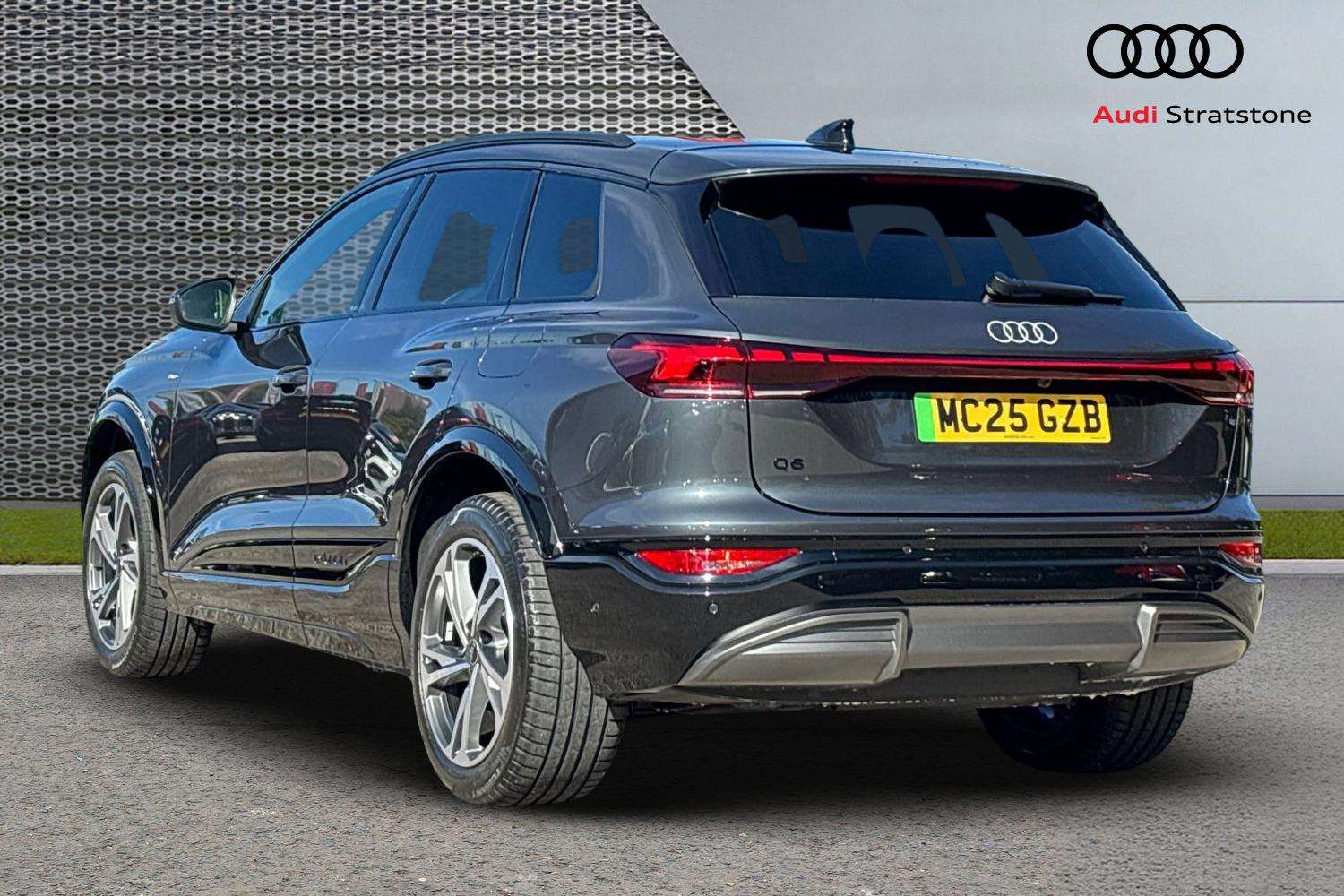 Used Audi Q6 e-tron 2025 for sale - 76063362: Photo 3