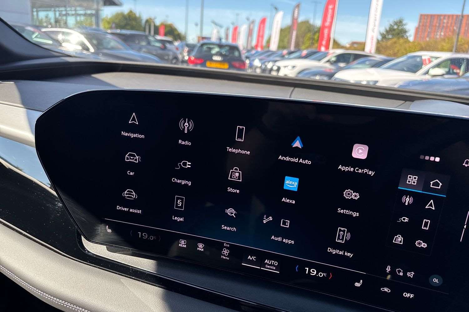 Used Audi Q6 e-tron 2025 for sale - 76063362: Photo 30