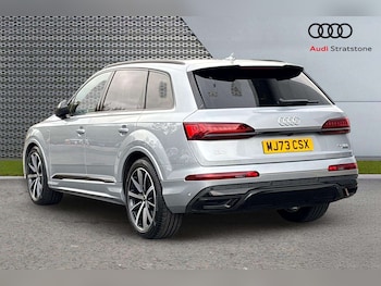 Used Audi Q7 2023 for sale - 76242607: Photo