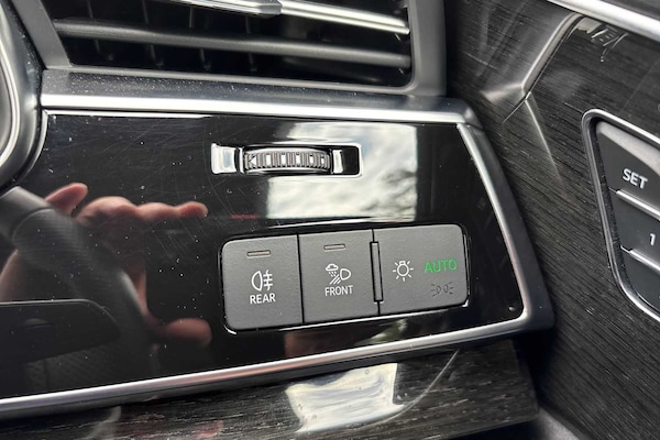 Used Audi Q7 2023 for sale - 75649417: Photo 19